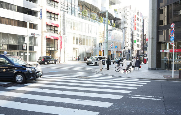 三菱UFJ銀行交差点からBIANCA CLINIC 銀座院へ向かう道順 5