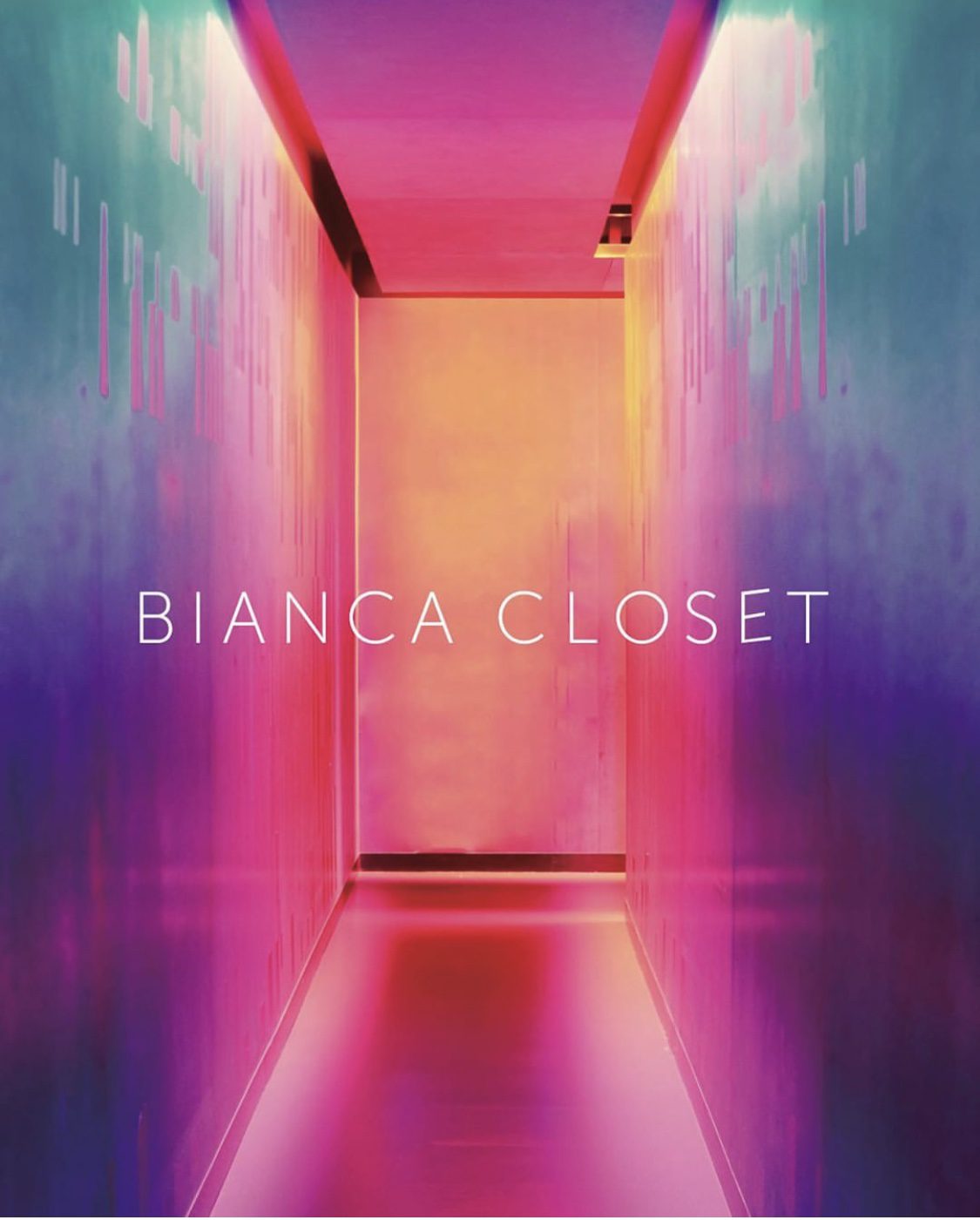BIANCA CLOSET Open