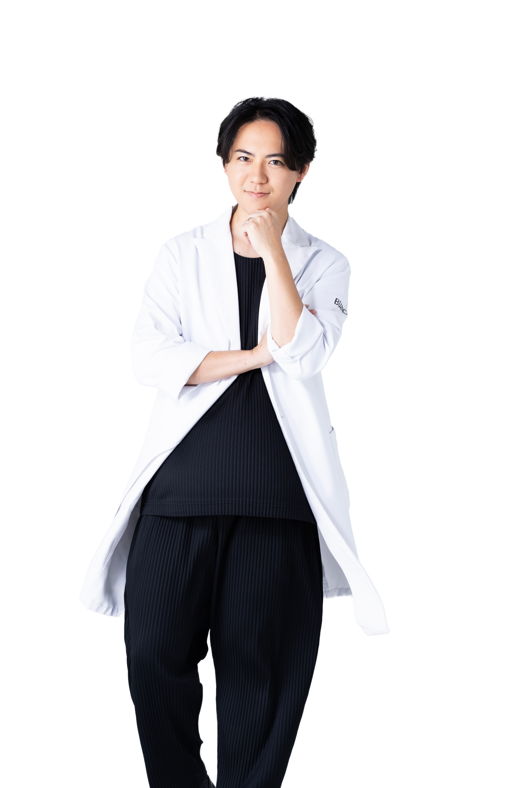 解剖学的な構造を理解した正しい施術に加え、<br />
個性に合わせ美しさを引き出すセンスを磨く